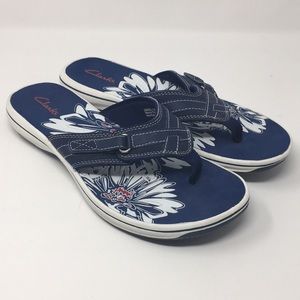 CLARKS Flip Flop Thong Sandals Floral Print Size 9